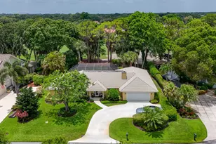 26 Cambria Rd W, Palm Beach Gardens, FL 33418 - Photo 49