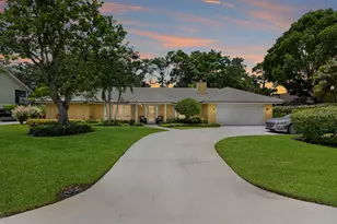 26 Cambria Rd W, Palm Beach Gardens, FL 33418 - Photo 1