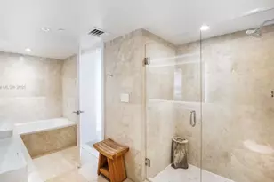102 24th St, Miami Beach, FL 33139 - Photo 13