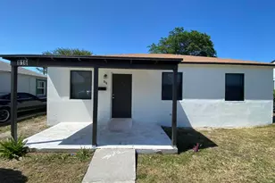 816 W 4th St, Riviera Beach, FL 33404 - Photo 1