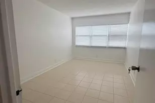 2555 NE 11th St, Fort Lauderdale, FL 33304 - Photo 11