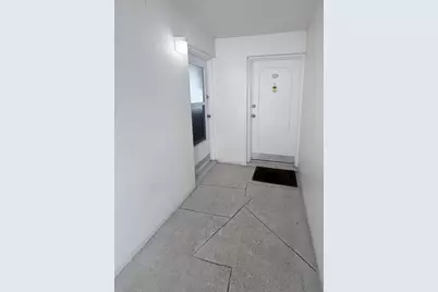 2555 NE 11th Street #402, Fort Lauderdale, FL 33304 - Photo 3