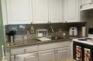 102 Sheffield E, West Palm Beach, FL 33417 - Photo 3