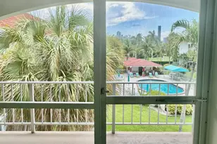 580 Egret Dr, Hallandale Beach, FL 33009 - Photo 9