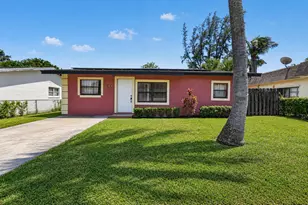 816 SW 3rd Ct, Delray Beach, FL 33444 - Photo 1