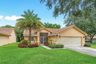 3703 S Lancewood Pl, Delray Beach, FL 33445 - Photo 1