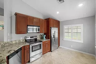 3703 S Lancewood Pl, Delray Beach, FL 33445 - Photo 11