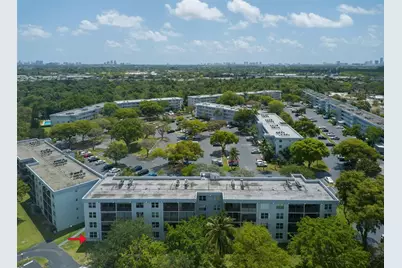113 Royal Park Drive #1H, Oakland Park, FL 33309 - Photo 11