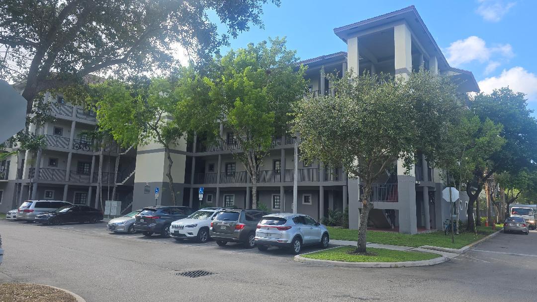 2851 Riverside Dr #308-N - 2851 Riverside Dr #308-N, Coral Springs, FL 33065 Luxury Property | Jose Angel Pina