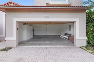 19250 NW 12th Manor, Pembroke Pines, FL 33029 - Photo 7