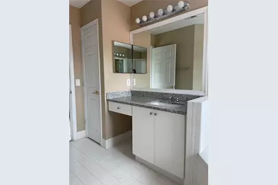 19250 NW 12th Manor, Pembroke Pines, FL 33029 - Photo 17