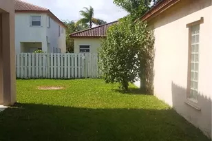 19250 NW 12th Manor, Pembroke Pines, FL 33029 - Photo 5