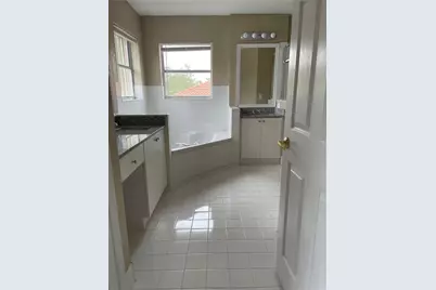 19250 NW 12th Manor, Pembroke Pines, FL 33029 - Photo 15