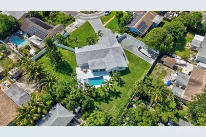 135 SE 28th Court, Boynton Beach, FL 33435 - Photo 77