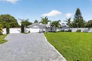 135 SE 28th Ct, Boynton Beach, FL 33435 - Photo 1