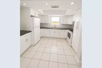7920 SW 7th Place, North Lauderdale, FL 33068 - Photo 3