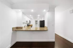 815 Middle River Dr, Fort Lauderdale, FL 33304 - Photo 5