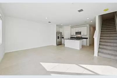 654 Salisbury Circle, Fort Pierce, FL 34982 - Photo 9