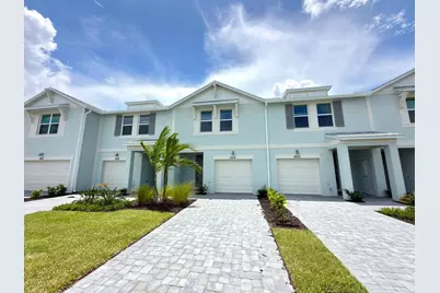 654 Salisbury Circle, Fort Pierce, FL 34982 - Photo 3