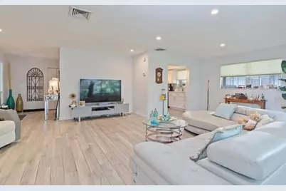415 Pine Tree Court #16, Atlantis, FL 33462 - Photo 5