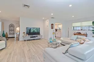 415 Pine Tree Ct, Atlantis, FL 33462 - Photo 5