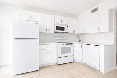 5910 Morningstar Circle #202, Delray Beach, FL 33484 - Photo 3