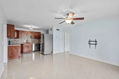 204 Foxtail Drive #F1, Greenacres, FL 33415 - Photo 9