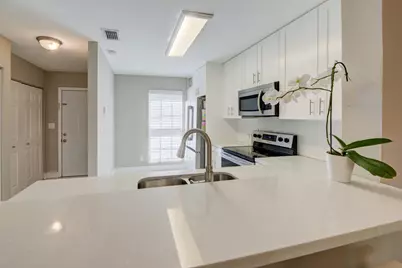 2900 Dorchester Lane #2900, Cooper City, FL 33026 - Photo 15
