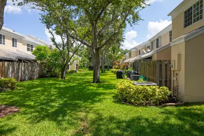 2900 Dorchester Lane #2900, Cooper City, FL 33026 - Photo 33