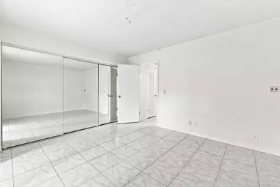 310 Oakridge R Court #310, Deerfield Beach, FL 33442 - Photo 19