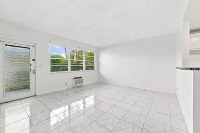 310 Oakridge R Court #310, Deerfield Beach, FL 33442 - Photo 7