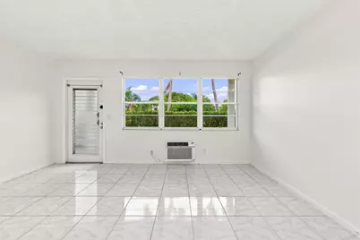 310 Oakridge R Court #310, Deerfield Beach, FL 33442 - Photo 3