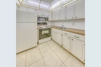 3240 Lake Osborne Drive #109, Lake Worth Beach, FL 33461 - Photo 11