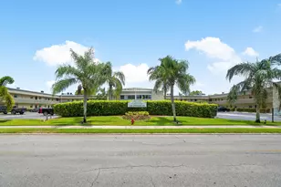 126 Sparrow Dr, Royal Palm Beach, FL 33411 - Photo 13