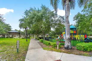126 Sparrow Dr, Royal Palm Beach, FL 33411 - Photo 15
