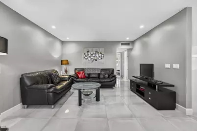 160 Easthampton G, West Palm Beach, FL 33417 - Photo 5