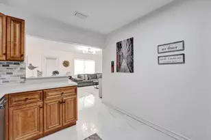 2001 Washington St, Hollywood, FL 33020 - Photo 7