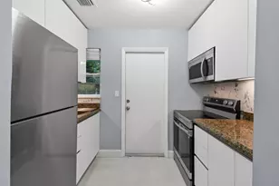 968 W 9th St, Riviera Beach, FL 33404 - Photo 5