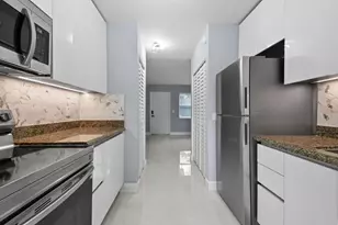 968 W 9th St, Riviera Beach, FL 33404 - Photo 5