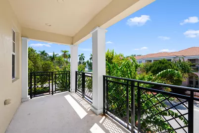 870 NW 83rd Lane, Boca Raton, FL 33487 - Photo 17