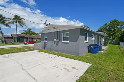968 W 9th Street #B2, Riviera Beach, FL 33404 - Photo 23