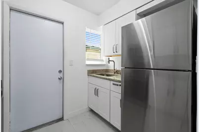 968 W 9th Street #B2, Riviera Beach, FL 33404 - Photo 5