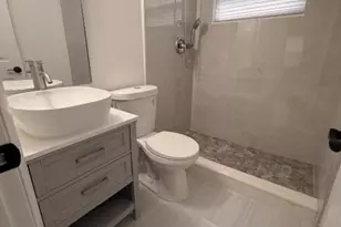 968 W 9th St, Riviera Beach, FL 33404 - Photo 15