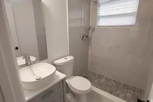 968 W 9th St, Riviera Beach, FL 33404 - Photo 17
