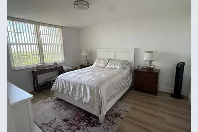 250 Jacaranda Drive #804, Plantation, FL 33324 - Photo 13