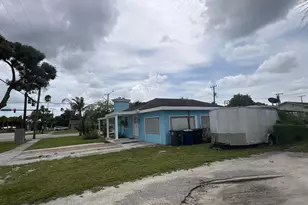 1001 Sunrise Blvd, Fort Pierce, FL 34950 - Photo 3