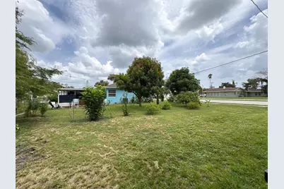1001 Sunrise Boulevard, Fort Pierce, FL 34950 - Photo 7