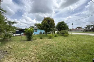 1001 Sunrise Blvd, Fort Pierce, FL 34950 - Photo 9