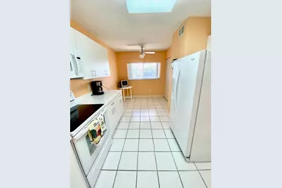 4735 Lucerne Lakes Boulevard E #410, Lake Worth, FL 33467 - Photo 17