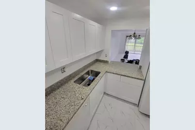 7900 Fairview Drive #206, Tamarac, FL 33321 - Photo 3